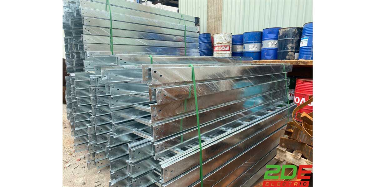Thang máng cáp mạ kẽm nhúng nóng 2DE