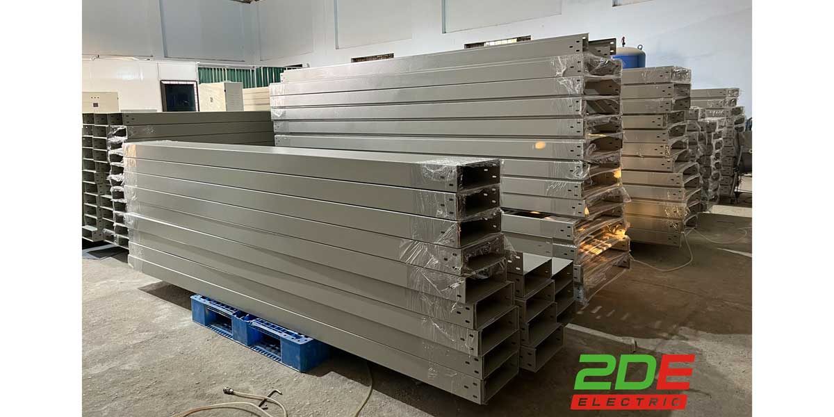Máng cáp sơn tĩnh điện tại kho 2DE
